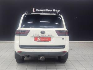 Toyota Land Cruiser 300 3.3D GR-Sport - Image 5