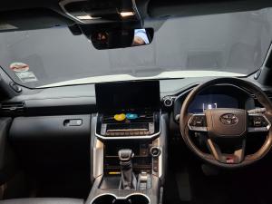 Toyota Land Cruiser 300 3.3D GR-Sport - Image 6