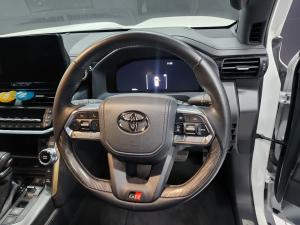 Toyota Land Cruiser 300 3.3D GR-Sport - Image 8