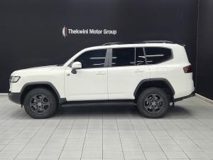 Toyota Land Cruiser 300 3.3D GR-Sport - Image 13