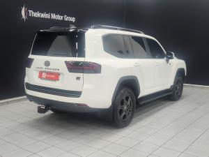 Toyota Land Cruiser 300 3.3D GR-Sport - Image 2