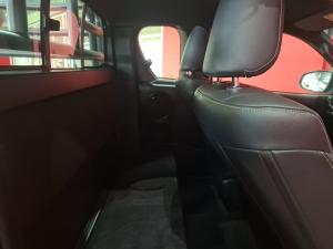 Toyota Hilux 2.8GD-6 Xtra cab 4x4 Legend auto - Image 11