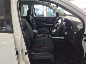 Nissan Navara 2.5DDTI SE Plus D/C - Image 11