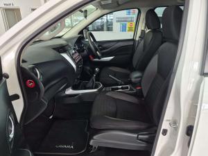 Nissan Navara 2.5DDTI SE Plus D/C - Image 17