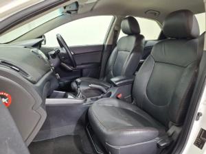 Kia Cerato sedan 2.0 SX - Image 10