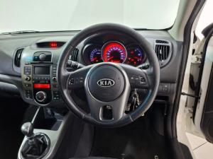 Kia Cerato sedan 2.0 SX - Image 12