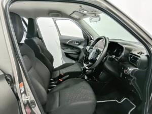 Suzuki Swift 1.2 GLX auto - Image 10