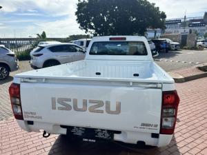 Isuzu D-Max Gen 6 250 single cab Fleetside safety - Image 5