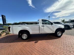 Isuzu D-Max Gen 6 250 single cab Fleetside safety - Image 9