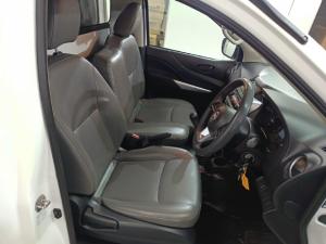 Nissan Navara 2.5DDTi single cab XE - Image 6
