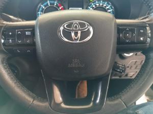 Toyota Hilux 2.8GD-6 Xtra cab 4x4 Legend manual - Image 17
