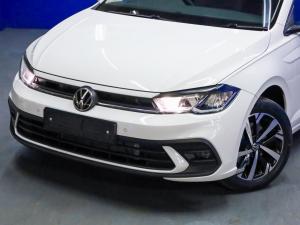 Volkswagen Polo hatch 1.0TSI Life auto - Image 3