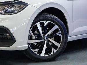 Volkswagen Polo hatch 1.0TSI Life auto - Image 5