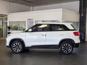 Suzuki Vitara Brezza 1.5 GLX - Image 5