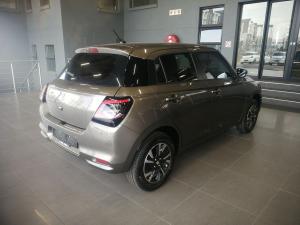 Suzuki Swift 1.2 GLX auto - Image 4
