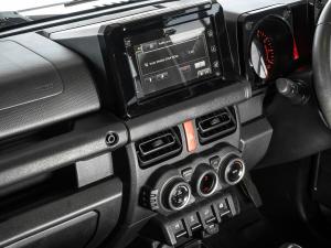 Suzuki Jimny 1.5 GLX AllGrip 3-door manual - Image 18