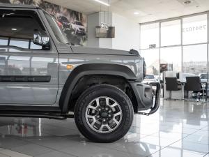 Suzuki Jimny 1.5 GLX AllGrip 3-door manual - Image 8