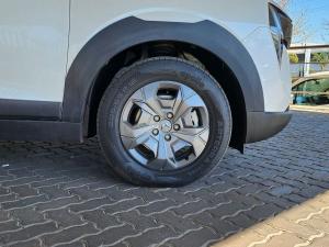 Mahindra XUV 3XO 1.2T MX2 auto - Image 12