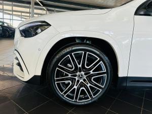 Mercedes-Benz GLA GLA200 Progressive - Image 13