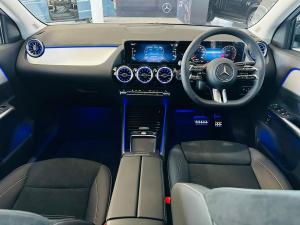 Mercedes-Benz GLA GLA200 Progressive - Image 3