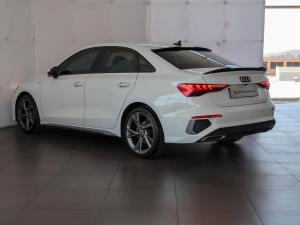 Audi A3 sedan 35TFSI S line - Image 11