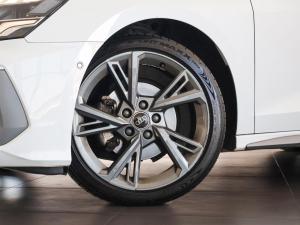 Audi A3 sedan 35TFSI S line - Image 3