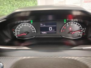 Peugeot 208 1.2 Active - Image 11