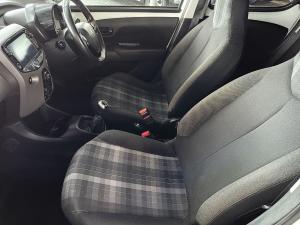 Peugeot 108 1.0 Active - Image 14