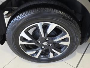 Suzuki Swift 1.2 GLX manual - Image 9