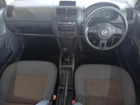 Image Volkswagen Polo Vivo sedan 1.4