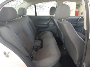 Volkswagen Polo Vivo sedan 1.4 - Image 15