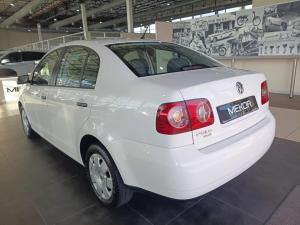 Volkswagen Polo Vivo sedan 1.4 - Image 5