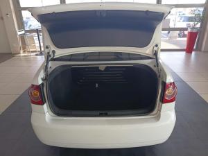 Volkswagen Polo Vivo sedan 1.4 - Image 7