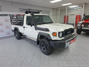Toyota Land Cruiser 79 4.5D-4D LX V8 single cab - Image 1