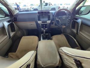 Toyota Land Cruiser Prado 4.0 VX-L - Image 11