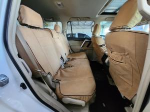 Toyota Land Cruiser Prado 4.0 VX-L - Image 13