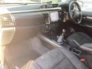 Toyota Hilux 2.8GD-6 Xtra cab Legend manual - Image 7