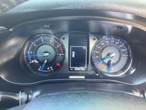 Toyota Hilux 2.8GD-6 Xtra cab Legend manual - Image 11