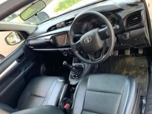 Toyota Hilux 2.0 single cab S (aircon) - Image 6