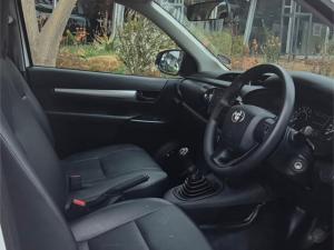 Toyota Hilux 2.0 single cab S (aircon) - Image 7