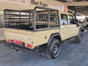 Toyota Land Cruiser 79 2.8GD-6 double cab auto - Image 2