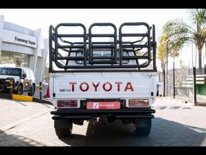 Toyota Land Cruiser 79 4.5D-4D V8 double cab LX - Image 5