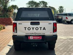 Toyota Hilux 2.8GD-6 double cab SRX 4x4 - Image 5
