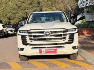 Toyota Land Cruiser 300 3.5T ZX - Image 4