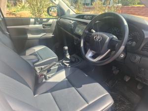 Toyota Hilux 2.4GD-6 double cab 4x4 SR - Image 7