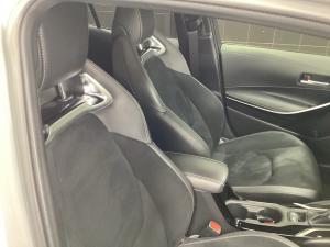 Toyota Corolla hatch 1.8 Hybrid XR - Image 18