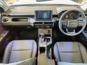 Toyota Hilux 2.8GD-6 double cab SRX 4x4 - Image 6