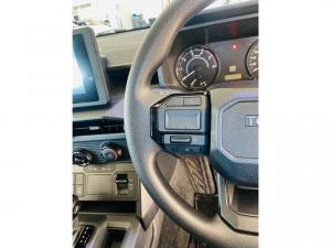Toyota Hilux 2.8GD-6 double cab SRX 4x4 - Image 9