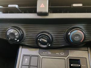 Toyota Hilux 2.8GD-6 double cab SRX 4x4 - Image 16