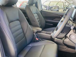 Toyota Hilux 2.8GD-6 double cab SRX 4x4 - Image 17